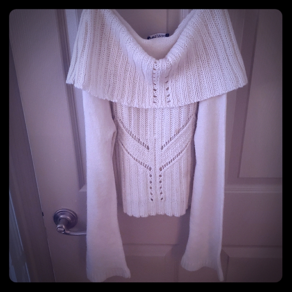 Crop top sweater